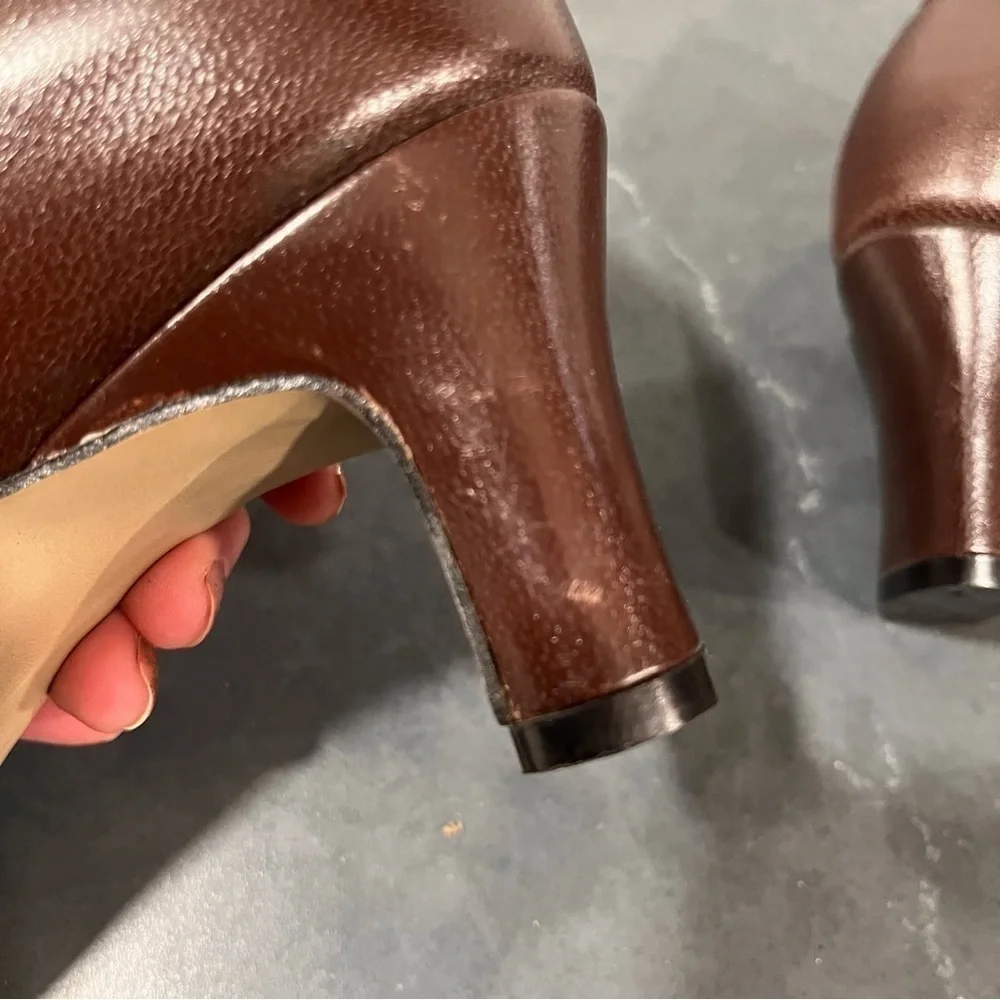 Magdesians sz 8 brown leather pumps